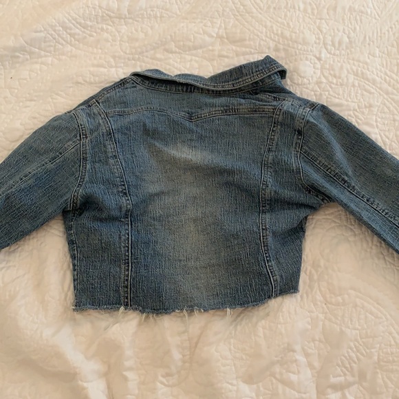 Cropped Jean Jacket - Picture 4 of 4